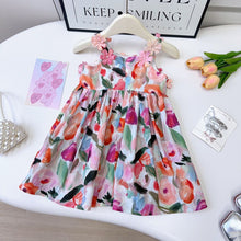 Cargar imagen en el visor de la galería, Vestido con estampas y detalles de flores
