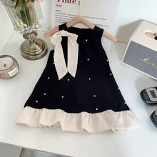 Carregar imagem no visualizador da galeria, Vestido negro con brillo y detalles en crema
