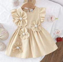 Carregar imagem no visualizador da galeria, Vestido con volados y detalles de flores

