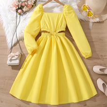 Carregar imagem no visualizador da galeria, Vestido amarillo engomado con detalles en la cintura
