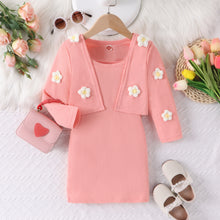 Carregar imagem no visualizador da galeria, Vestido salmón acanalado y abrigo con bordado de flores
