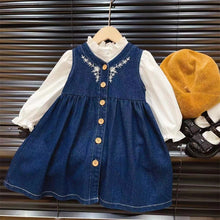 Carregar imagem no visualizador da galeria, Camisa blanco con volados y vestido jeans con bordados
