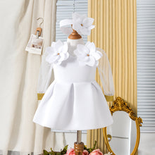 Cargar imagen en el visor de la galería, Vestido blanco con mangas de tul y vincha de flor
