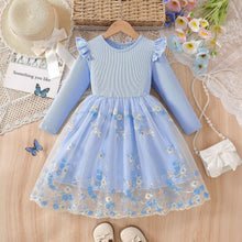 Cargar imagen en el visor de la galería, Vestido con volados y falda de tul con flores
