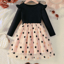 Carregar imagem no visualizador da galeria, Vestido negro con volados y falda crema de tul con estrellas
