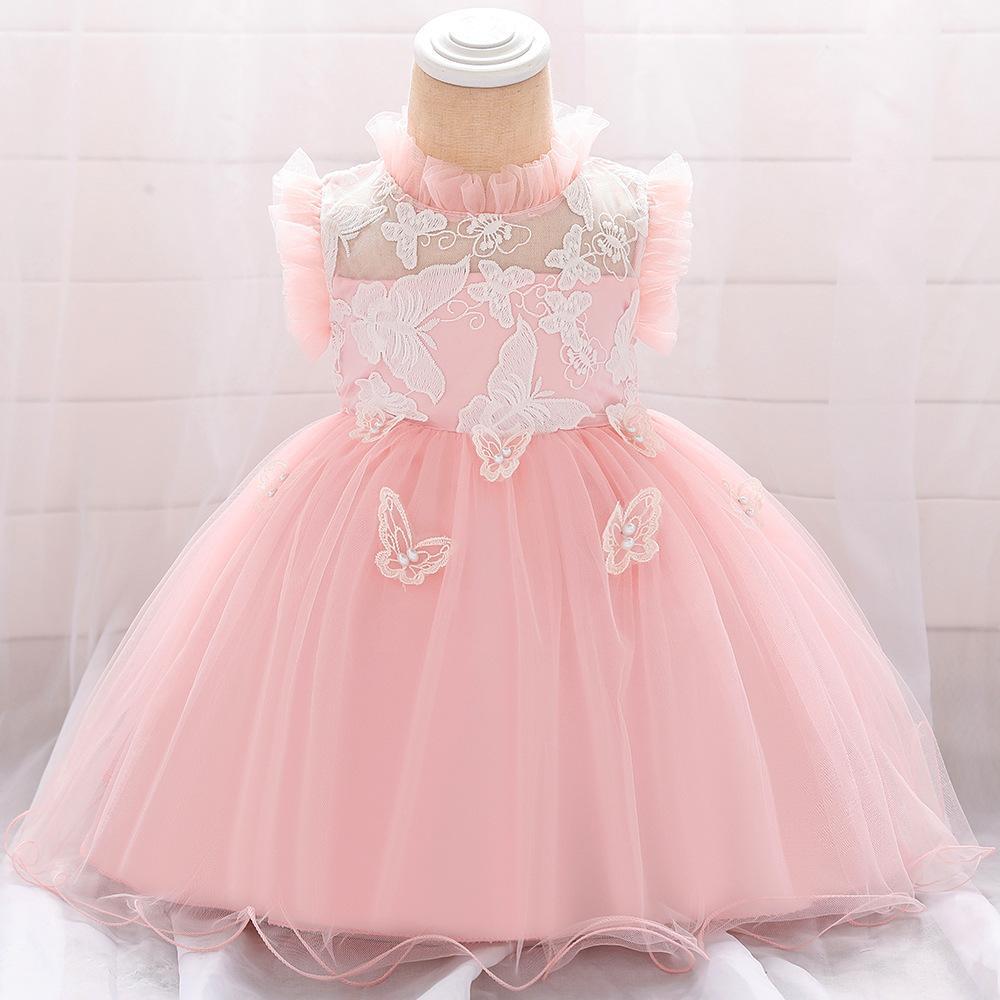 Vestido con encajes de mariposas