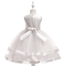 Carregar imagem no visualizador da galeria, Vestido blanco con perlas  y moño

