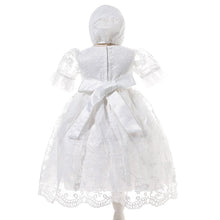 Cargar imagen en el visor de la galería, Vestido blanco con encaje, mangas transparente y gorra

