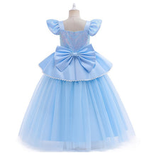 Carregar imagem no visualizador da galeria, Vestido celeste largo estilo Cenicienta con lentejuelas y moño
