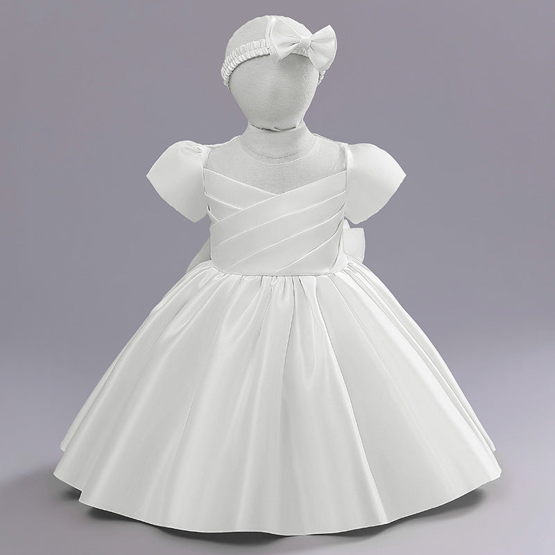 Vestido blanco  liso con manga, moño y vincha