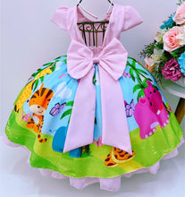 Cargar imagen en el visor de la galería, Vestido rosa con estampas de animales safari y moño

