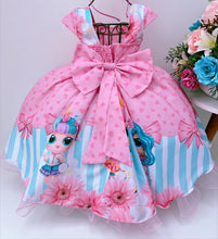 Cargar imagen en el visor de la galería, Vestido rosa con motas de corazones de LOL y moño
