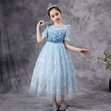 Cargar imagen en el visor de la galería, Vestido largo de Frozen con capa
