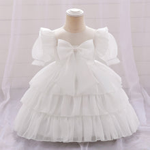 Carregar imagem no visualizador da galeria, Vestido blanco escalonado con volados y moño
