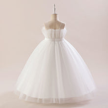 Carregar imagem no visualizador da galeria, Vestido blanco largo de tul con moño
