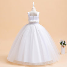 Carregar imagem no visualizador da galeria, Vestido blanco de tul largo con flores 3D
