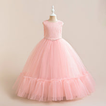 Carregar imagem no visualizador da galeria, Vestido rosa largo con bordados y volados
