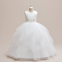 Carregar imagem no visualizador da galeria, Vestido blanco largo con bordados de flores y tul
