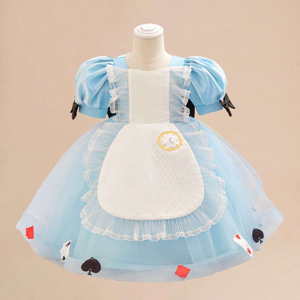 Vestido celeste con delantal y moño negro estilo Alicia en el Pais de las Maravillas