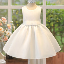 Cargar imagen en el visor de la galería, Vestido blanco liso con moños
