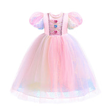 Carregar imagem no visualizador da galeria, Vestido rosa con lentejuelas, tul colorido y detalles de corazones
