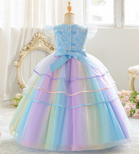 Cargar imagen en el visor de la galería, Vestido largo de mariposas con falda colorida
