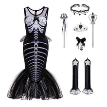 Carregar imagem no visualizador da galeria, Vestido negro estilo esqueleto con collar, varitas, guantes, hebilla y corona
