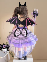 Cargar imagen en el visor de la galería, Vestido de Kuromi (Sanrio) Incluye moño grande y alas
