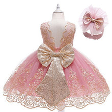 Carregar imagem no visualizador da galeria, Vestido con bordados, cinto de lentejuelas, moño y vincha
