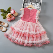 Carregar imagem no visualizador da galeria, Vestido rosa con detalles de flores, tul con volados
