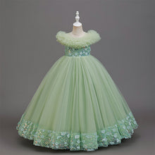 Carregar imagem no visualizador da galeria, Vestido largo con flores y tul en los hombros con brillo
