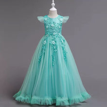 Carregar imagem no visualizador da galeria, Vestido largo con mangas de tul y bordados de flores
