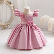 Cargar imagen en el visor de la galería, Vestido con detalles de flores
