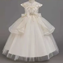 Cargar imagen en el visor de la galería, Vestido largo escalonado con detalles de flores y moños
