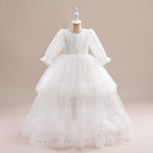 Carregar imagem no visualizador da galeria, Vestido media manga blanco,  largo de tul escalonado con bordados
