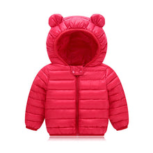 Carregar imagem no visualizador da galeria, Campera de pluma con capucha y orejas
