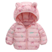 Cargar imagen en el visor de la galería, Campera de pluma con estampas de unicornios y capucha con orejas
