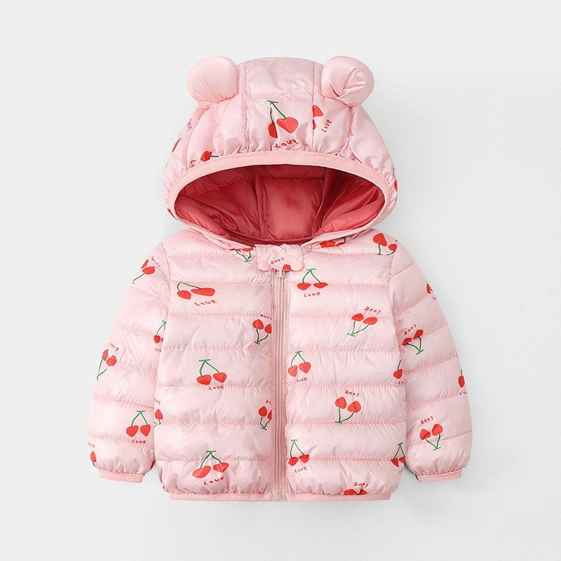 Campera de pluma rosa con estampas de cerezas y capucha con orejas