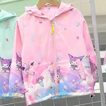 Carregar imagem no visualizador da galeria, Campera rompeviento con capucha de Kuromi (Sanrio)
