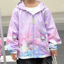 Carregar imagem no visualizador da galeria, Campera rompeviento con capucha de Kuromi (Sanrio)

