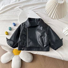 Carregar imagem no visualizador da galeria, Campera de cuerina con bolsillos
