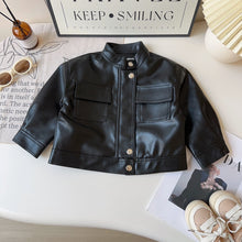 Carregar imagem no visualizador da galeria, Campera de cuerina con cuello alto
