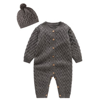 Carregar imagem no visualizador da galeria, Body enterizo de hilo con botones y gorra con pompom
