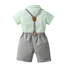 Carregar imagem no visualizador da galeria, Body camisa verde con moño y short a cuadros gris con tirante
