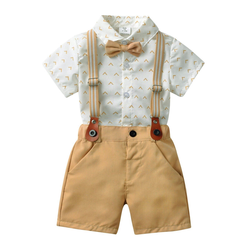 Body camisa blanco con estampas, moño y short beige con tirante