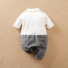 Carregar imagem no visualizador da galeria, Body camisa blanco con falso tirante a cuadro con moño
