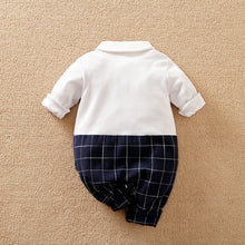 Carregar imagem no visualizador da galeria, Body camisa blanco con falso tirante a cuadro con moño

