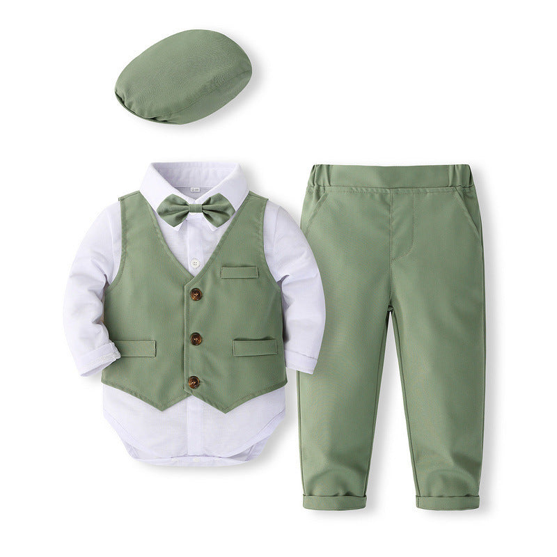 Body camisa blanca con chaleco, moño, boina y pantalón verde
