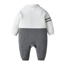 Carregar imagem no visualizador da galeria, Body enterizo gris y blanco con forro polar
