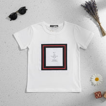 Cargar imagen en el visor de la galería, Remera lisa con estampa
